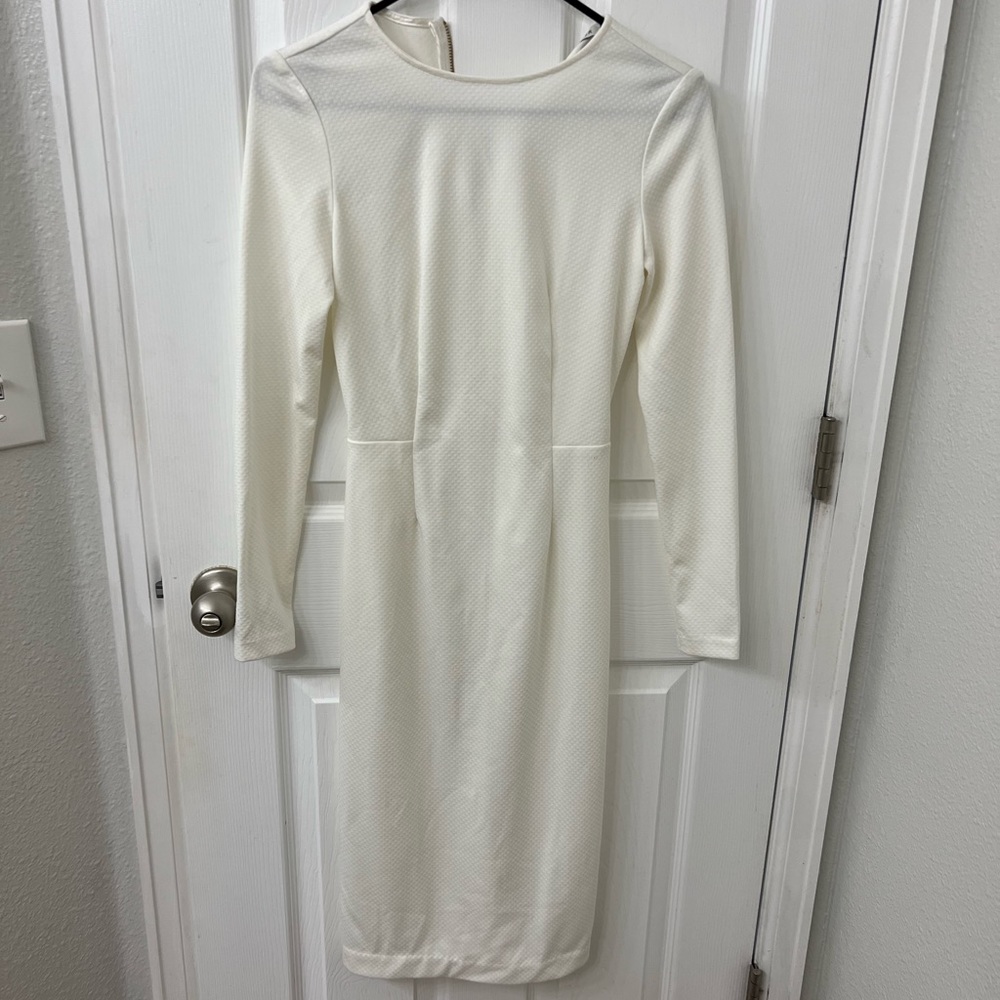 5th and Mercer NWT white long sleeved midi dress with exposed gold zipper